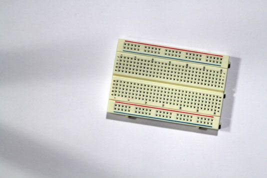 Photographie - Plan de projet électronique étape 3: Prototype votre circuit