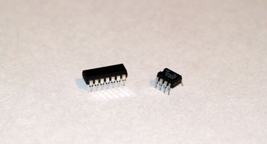 Photographie - Composants électroniques: boîtiers de circuits intégrés