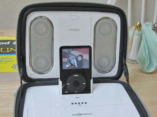 Photographie - Comment connecter des écouteurs et haut-parleurs portables pour votre iPod