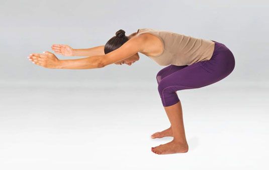 Photographie - Comment faire la moitié debout se pencher en avant (ardha uttanasana) dans le yoga