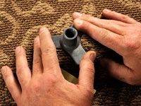 Comment fixer un plancher qui grince qui's carpeted
