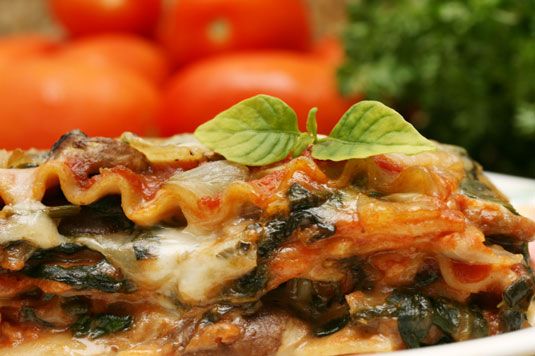 Photographie - Recette de régime méditerranéen: lasagnes végétariennes