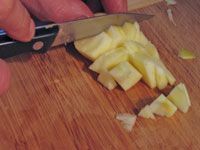 Peeling et carottage une pomme