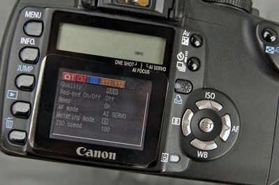 Choisir le format de fichier RAW dans votre appareil photo's menu.