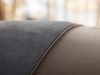 Alcantara ou simili-cuir, quelle texture pour votre housse de selle sur mesure